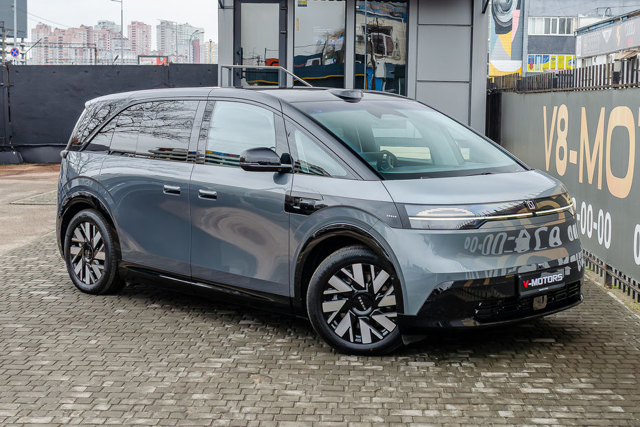 Продам Tesla Model Y ZEEKR MIX 102kWt 2024 года в Киеве