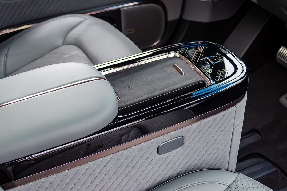 Продам Tesla Model Y ZEEKR MIX 102kWt 2024 года в Киеве