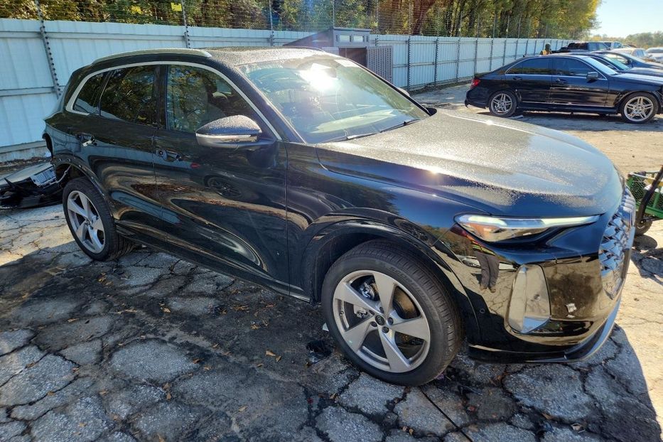 Продам Audi Q5 Premium Plus 2025 года в Черновцах