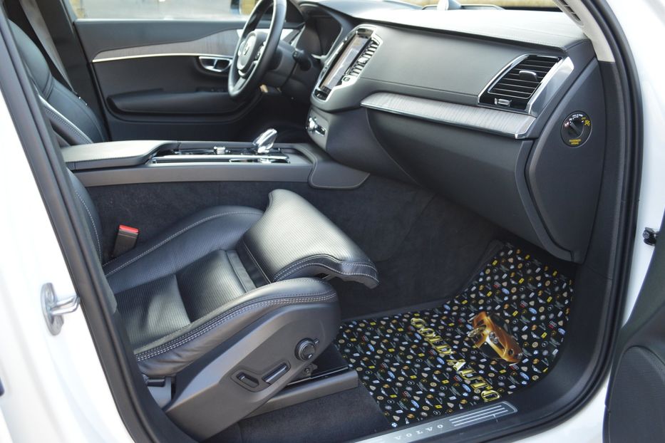 Продам Volvo XC90 2024 года в Одессе