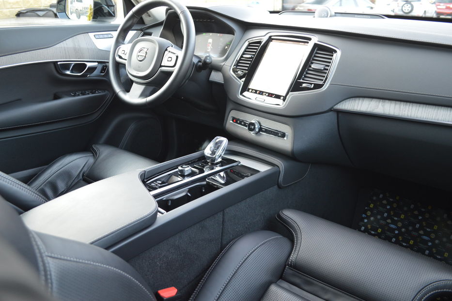 Продам Volvo XC90 2024 года в Одессе
