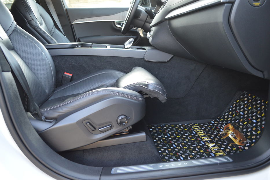 Продам Volvo XC90 2024 года в Одессе