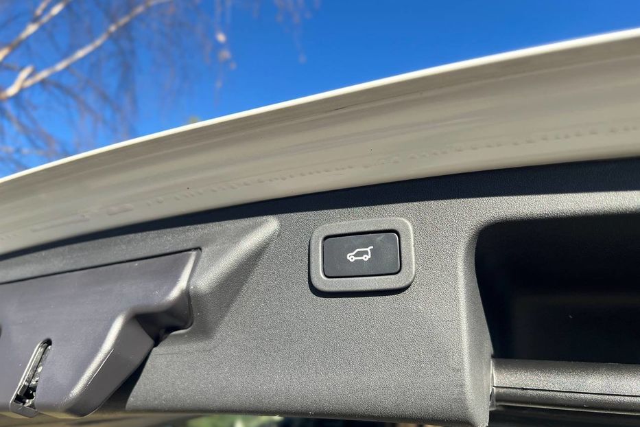 Продам Land Rover Discovery Sport HSE 2016 года в Черновцах