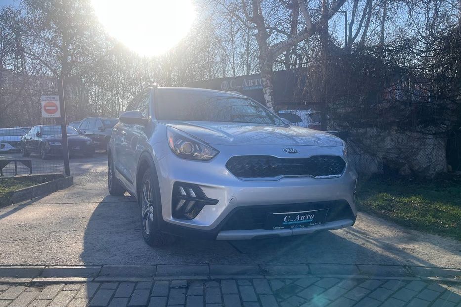 Продам Kia Niro 2020 года в Черновцах