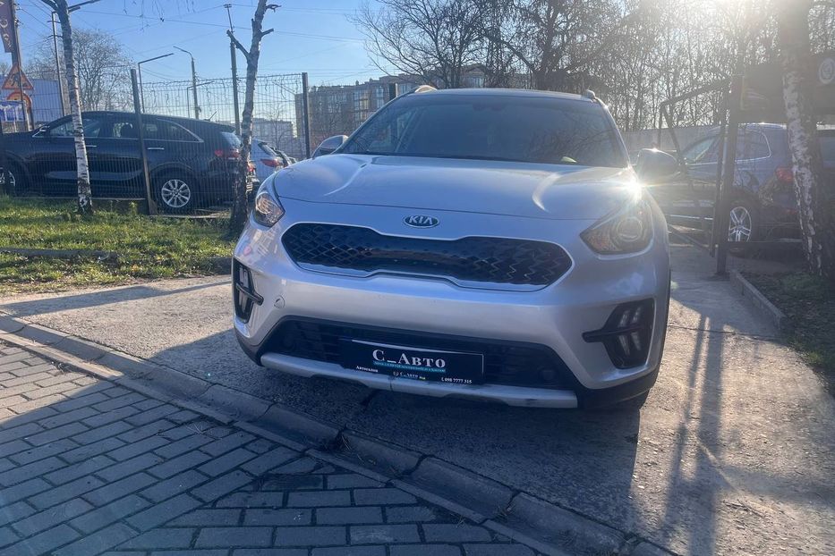 Продам Kia Niro 2020 года в Черновцах