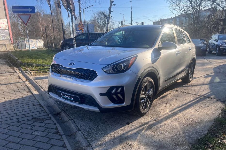 Продам Kia Niro 2020 года в Черновцах