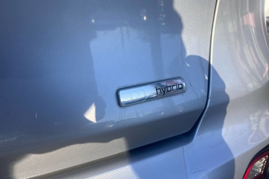 Продам Kia Niro 2020 года в Черновцах