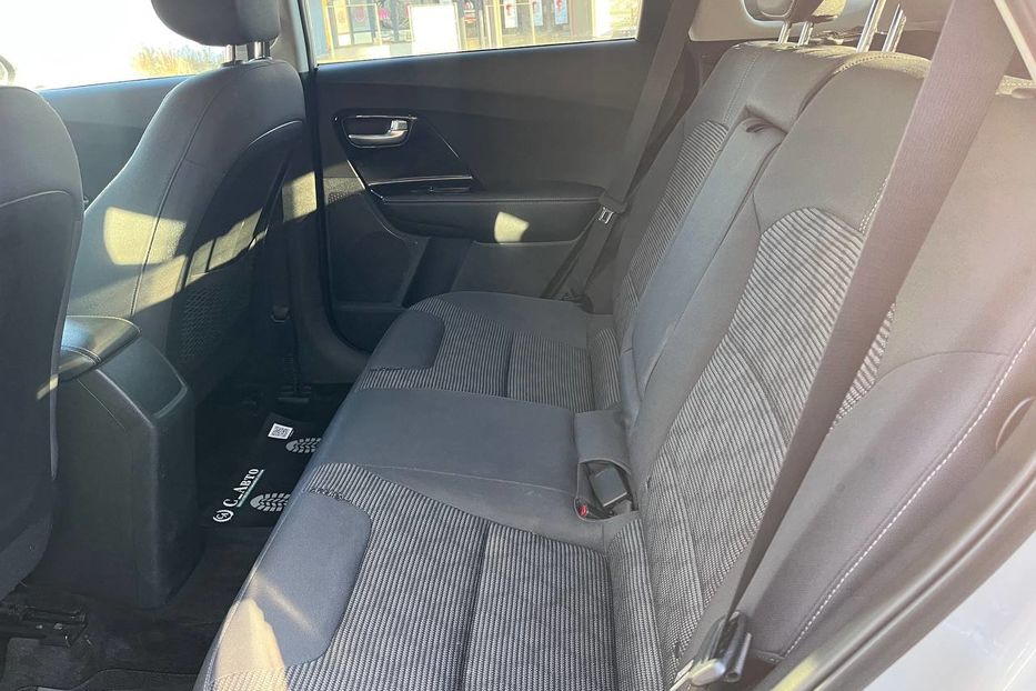 Продам Kia Niro 2020 года в Черновцах