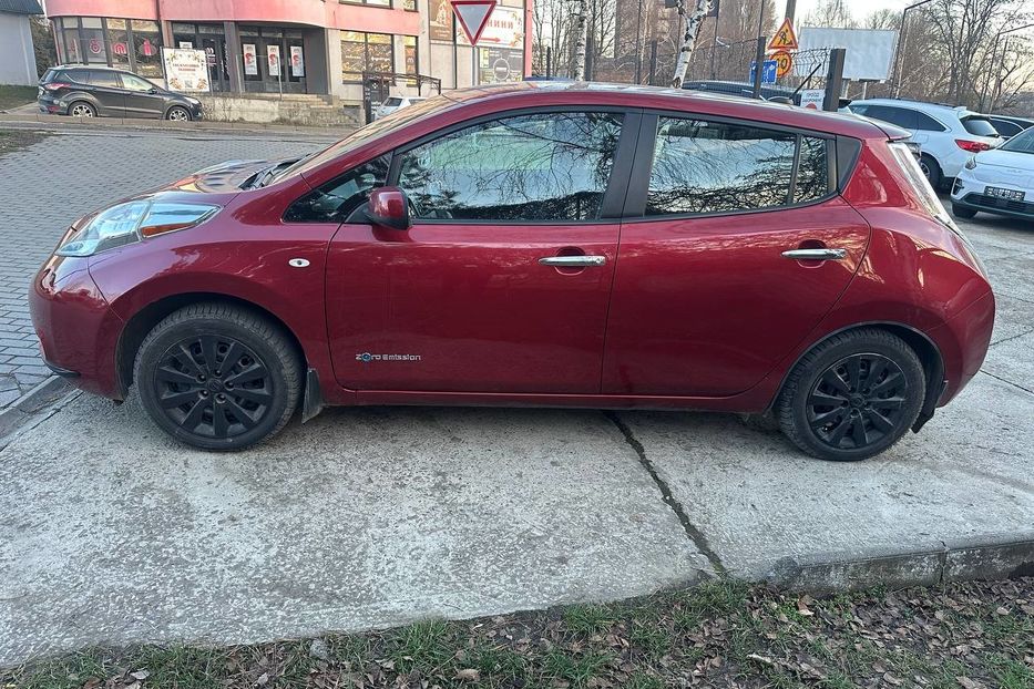 Продам Nissan Leaf 2015 года в Черновцах