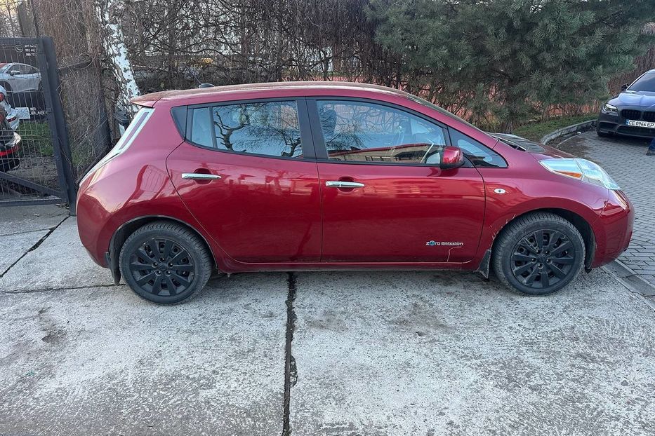 Продам Nissan Leaf 2015 года в Черновцах
