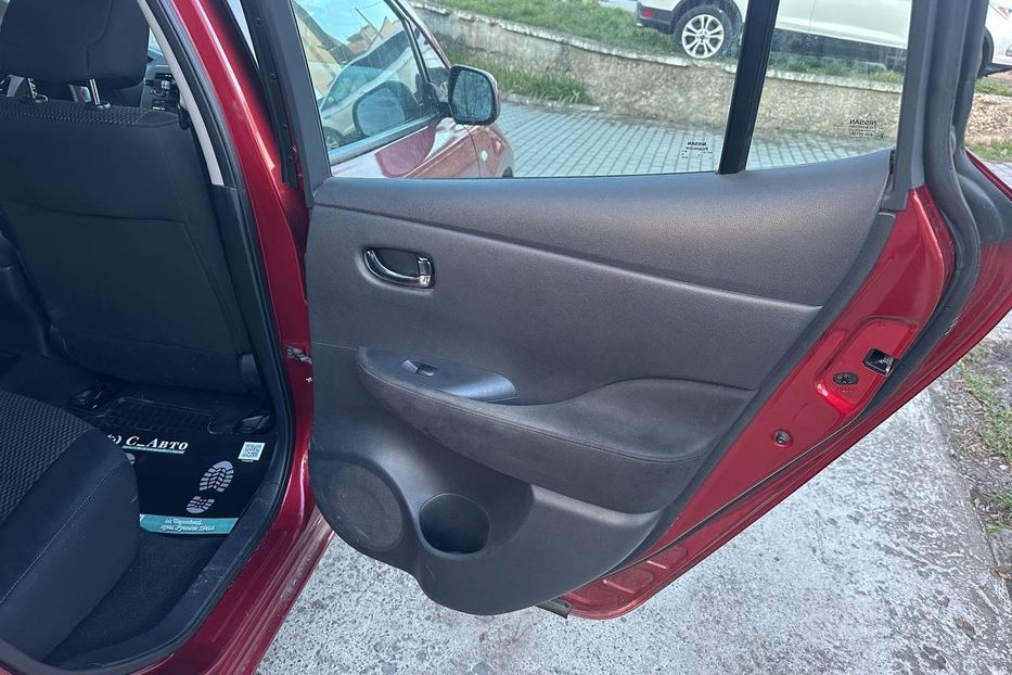 Продам Nissan Leaf 2015 года в Черновцах