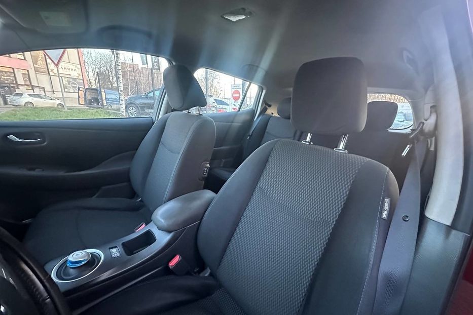 Продам Nissan Leaf 2015 года в Черновцах