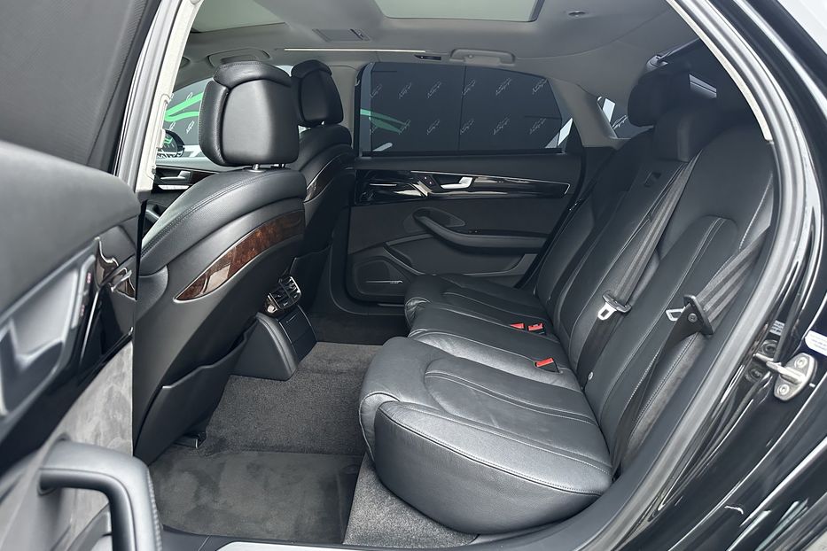 Продам Audi A8 Long TFSI Quattro 2017 года в Киеве