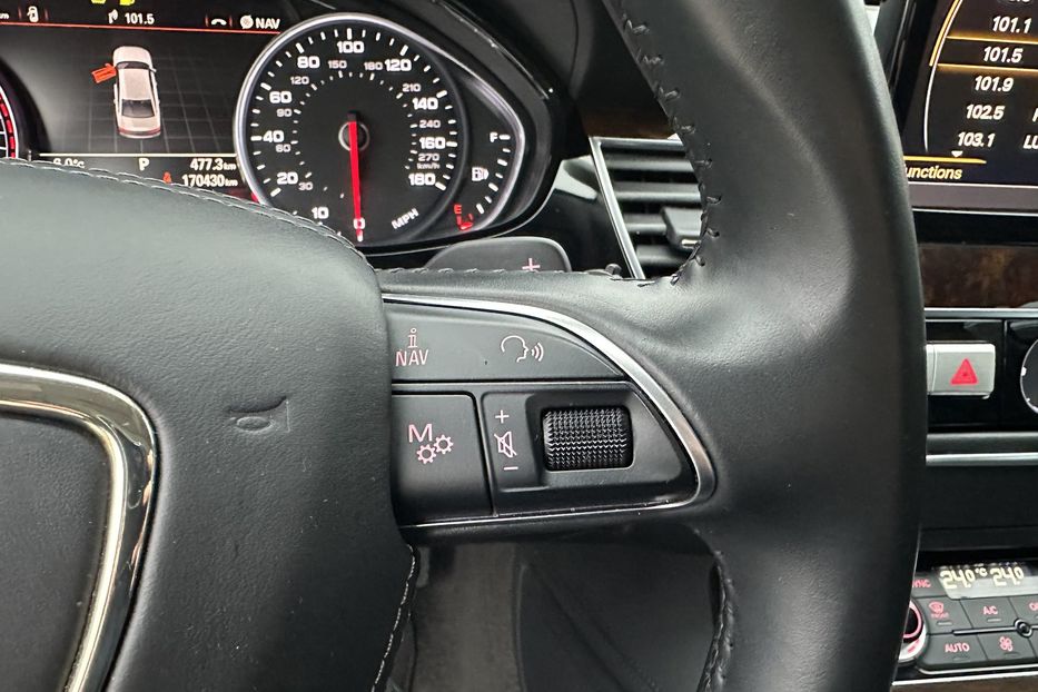 Продам Audi A8 Long TFSI Quattro 2017 года в Киеве