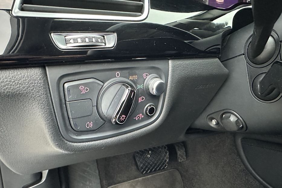 Продам Audi A8 Long TFSI Quattro 2017 года в Киеве