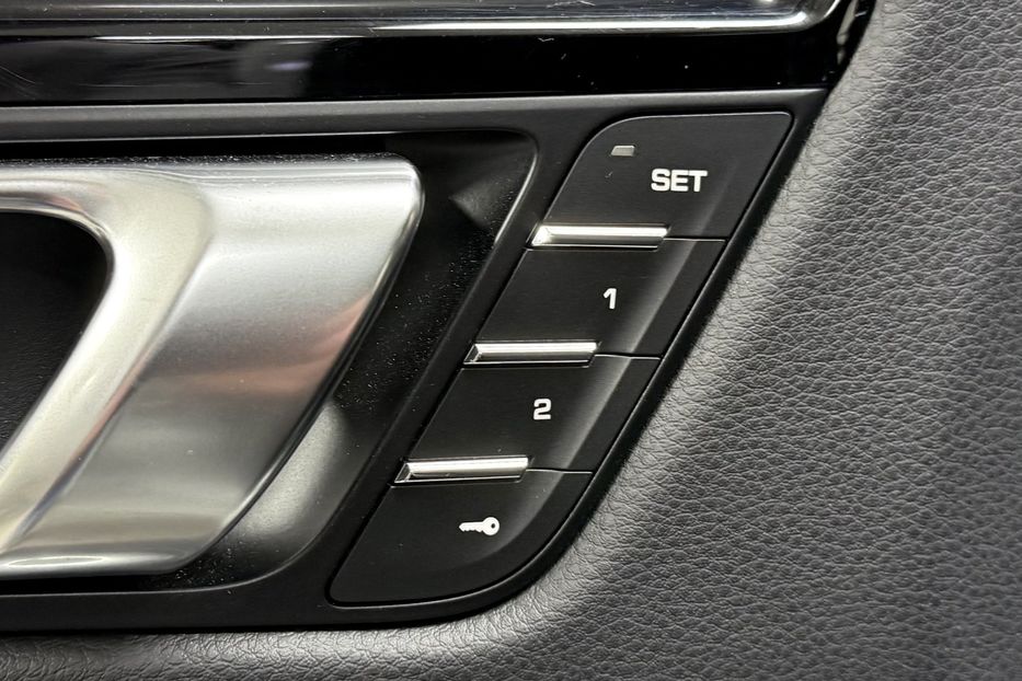 Продам Porsche Macan S 2023 года в Киеве