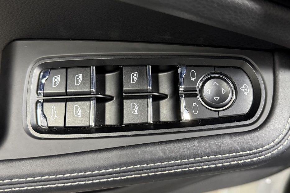 Продам Porsche Macan S 2023 года в Киеве