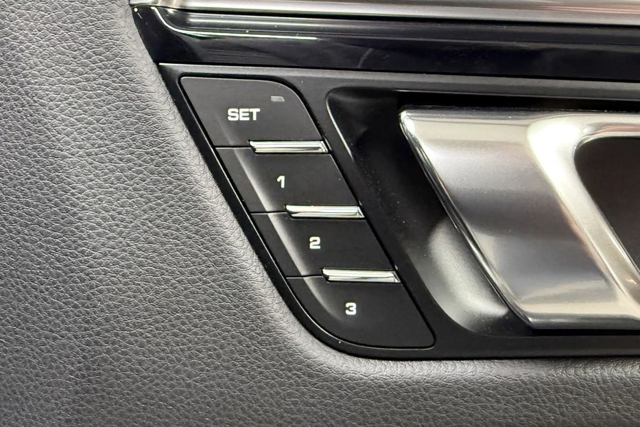 Продам Porsche Macan S 2023 года в Киеве