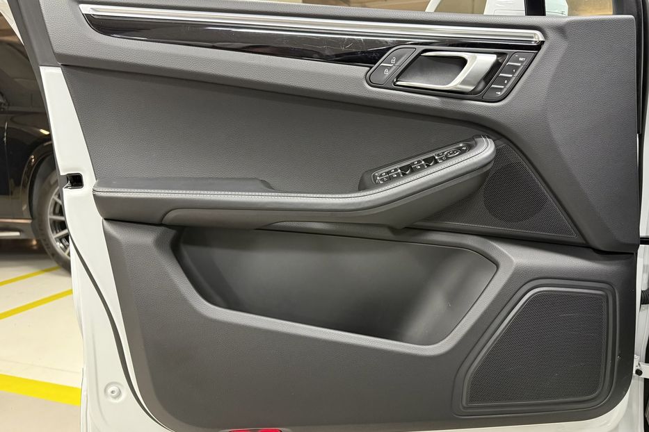 Продам Porsche Macan S 2023 года в Киеве