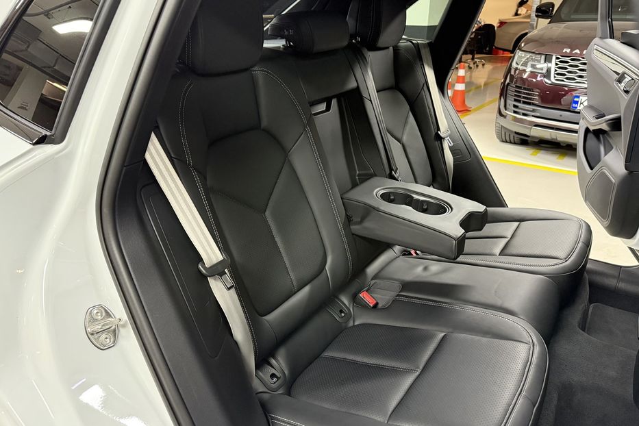 Продам Porsche Macan S 2023 года в Киеве