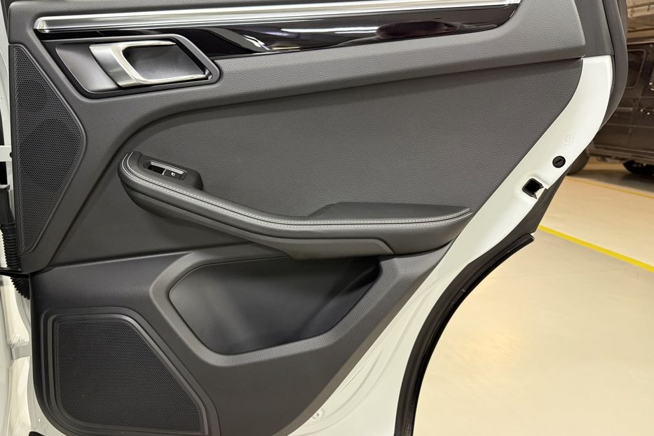 Продам Porsche Macan S 2023 года в Киеве