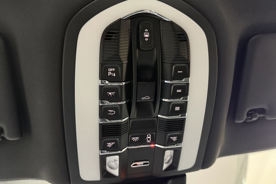 Продам Porsche Macan S 2023 года в Киеве