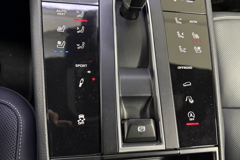 Продам Porsche Macan S 2023 года в Киеве