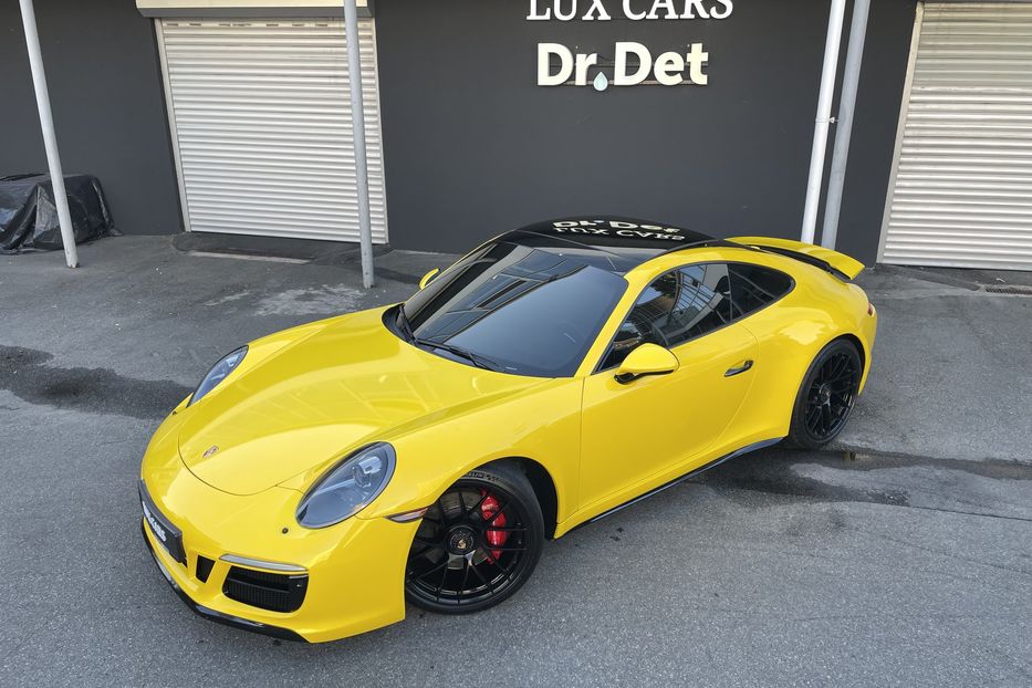 Продам Porsche 911 GTS 2017 года в Киеве