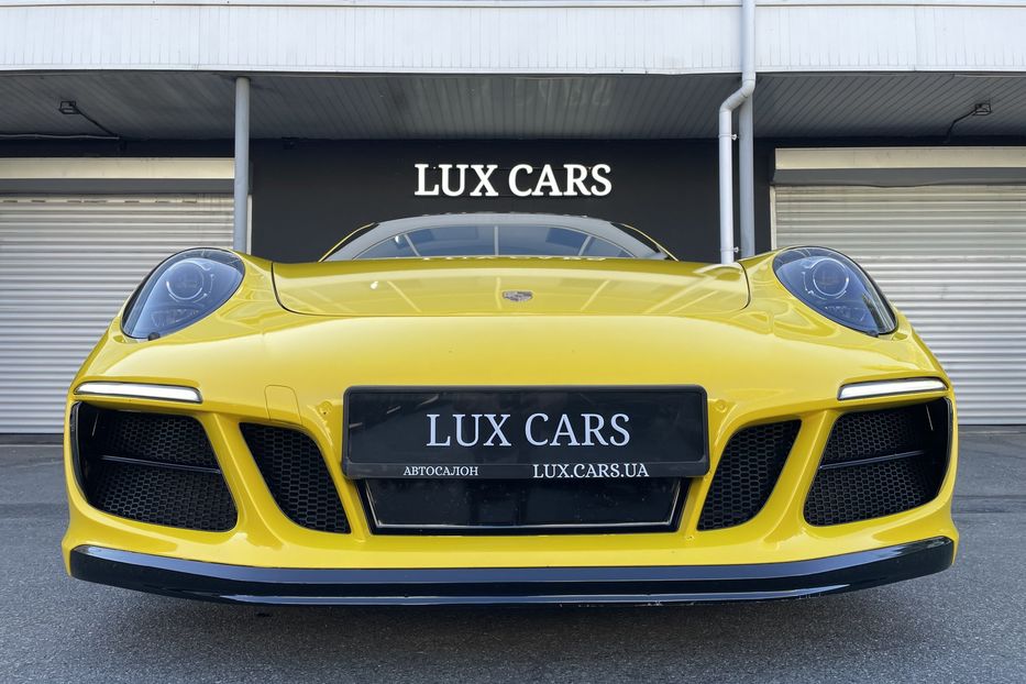 Продам Porsche 911 GTS 2017 года в Киеве