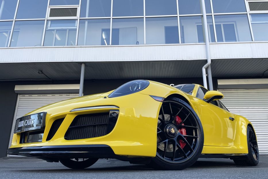 Продам Porsche 911 GTS 2017 года в Киеве