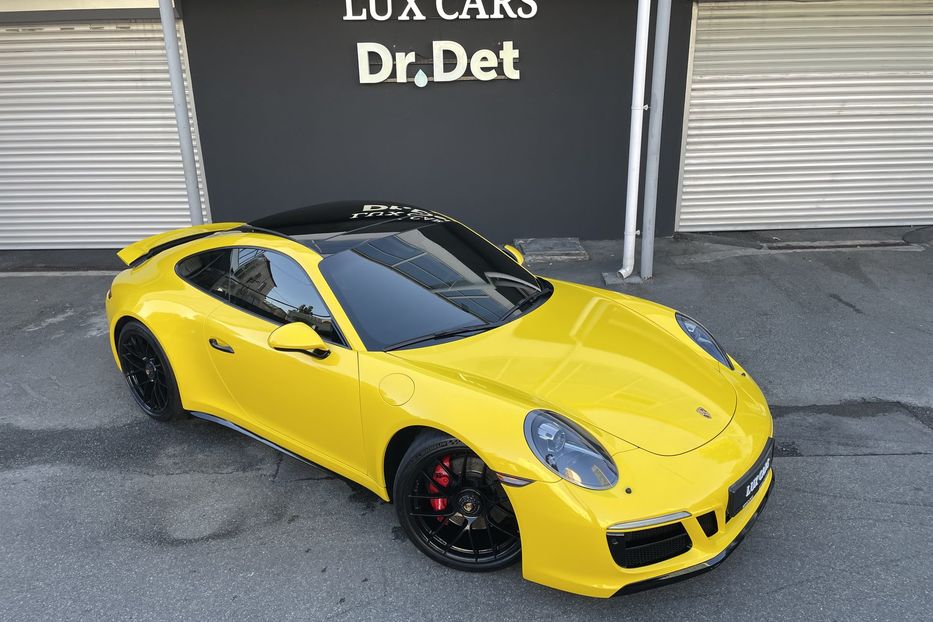 Продам Porsche 911 GTS 2017 года в Киеве