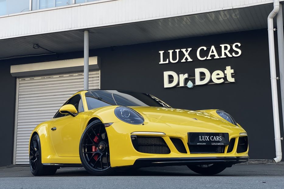 Продам Porsche 911 GTS 2017 года в Киеве