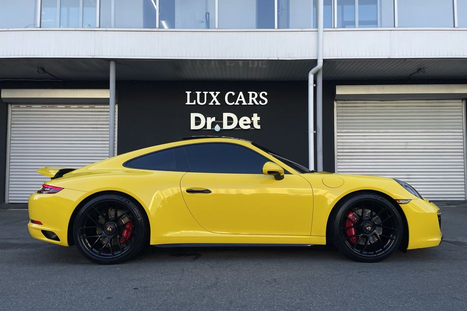 Продам Porsche 911 GTS 2017 года в Киеве