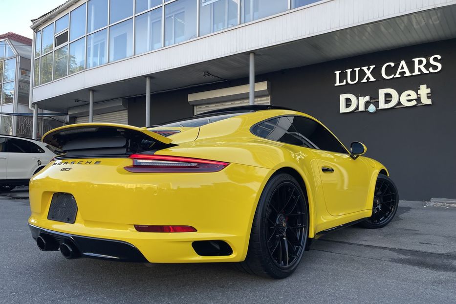 Продам Porsche 911 GTS 2017 года в Киеве