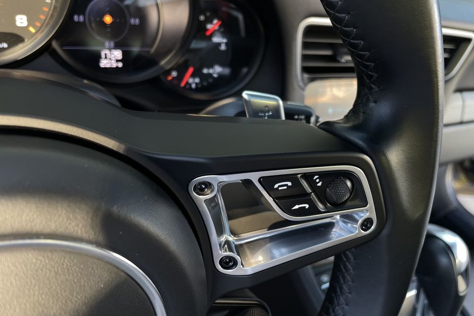 Продам Porsche 911 GTS 2017 года в Киеве