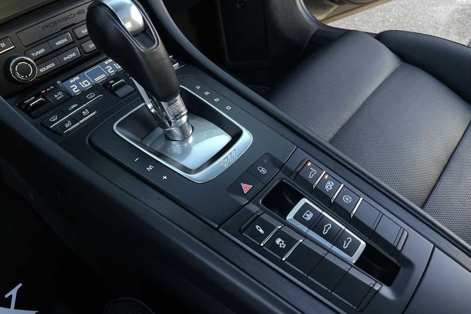 Продам Porsche 911 GTS 2017 года в Киеве