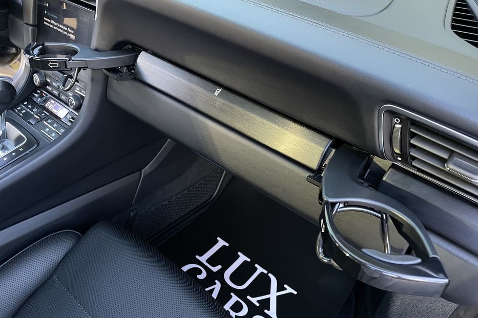 Продам Porsche 911 GTS 2017 года в Киеве