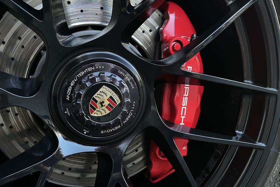 Продам Porsche 911 GTS 2017 года в Киеве