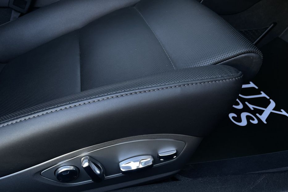 Продам Porsche 911 GTS 2017 года в Киеве