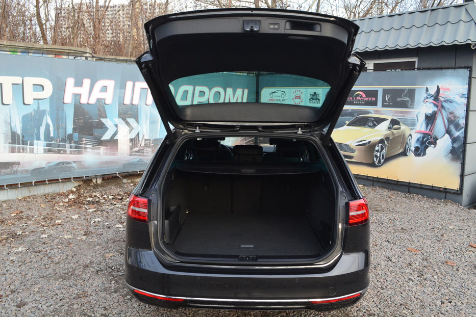 Продам Volkswagen Passat B8 2.0 TDI DSG (150 к.с.) 2017 года в Киеве