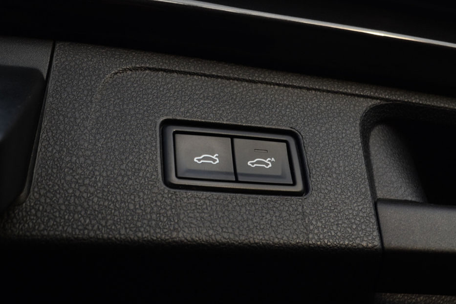 Продам Volkswagen Passat B8 2.0 TDI DSG (150 к.с.) 2017 года в Киеве