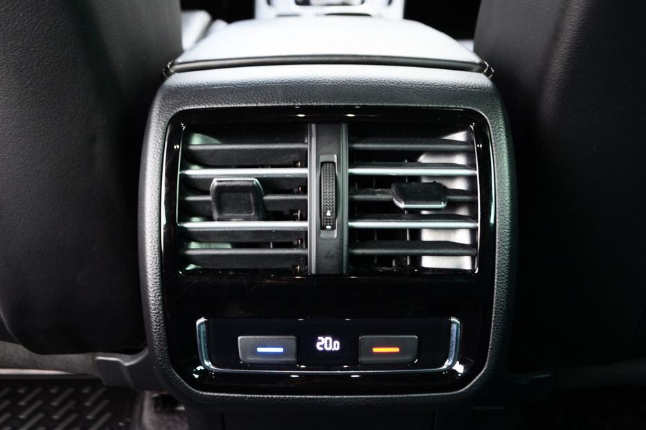 Продам Volkswagen Passat B8 2.0 TDI DSG (150 к.с.) 2017 года в Киеве