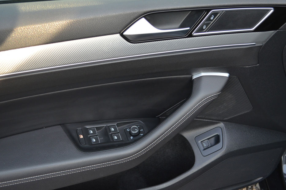 Продам Volkswagen Passat B8 2.0 TDI DSG (150 к.с.) 2017 года в Киеве