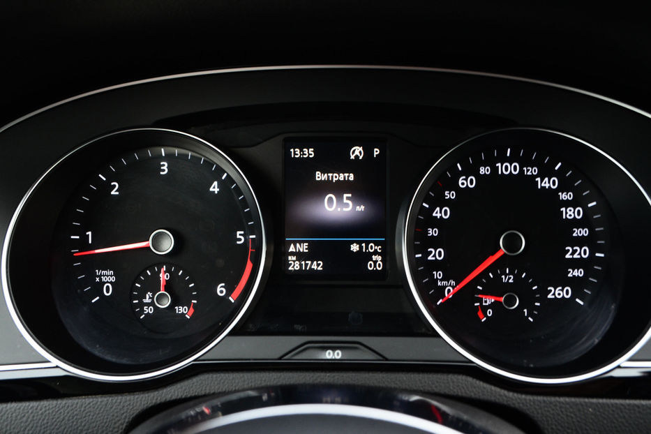 Продам Volkswagen Passat B8 2.0 TDI DSG (150 к.с.) 2017 года в Киеве