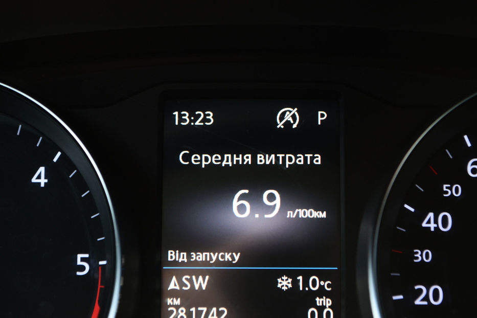 Продам Volkswagen Passat B8 2.0 TDI DSG (150 к.с.) 2017 года в Киеве