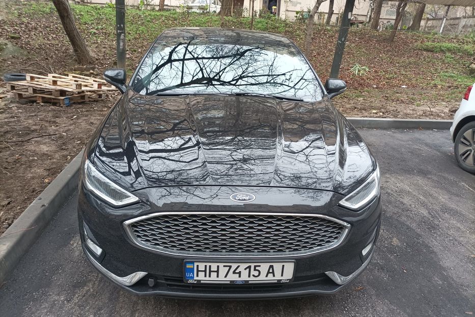 Продам Ford Fusion титаниум 2019 года в Одессе