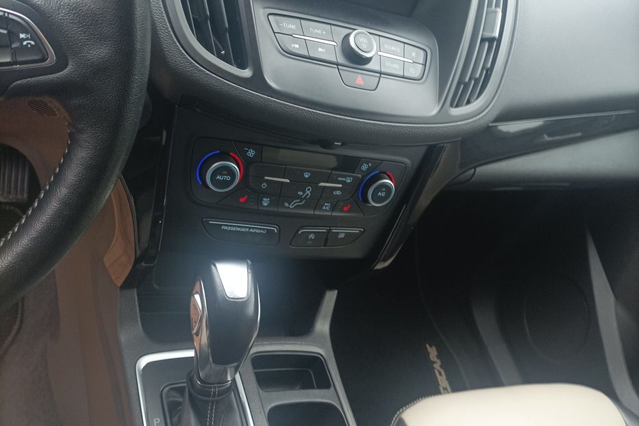 Продам Ford Escape максимал 2019 года в Одессе