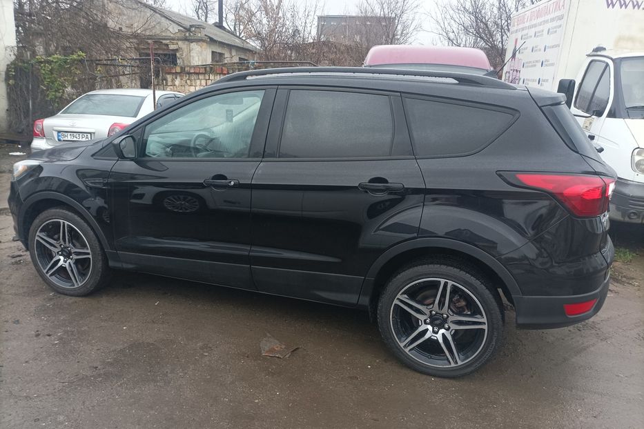 Продам Ford Escape максимал 2019 года в Одессе