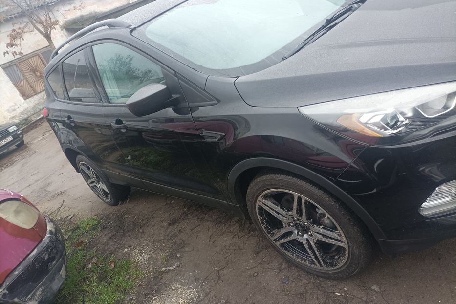 Продам Ford Escape максимал 2019 года в Одессе