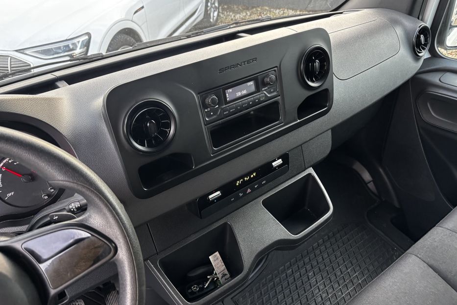 Продам Mercedes-Benz Sprinter пас. Електро 47кВт.резерв Олександр 2022 года в Львове